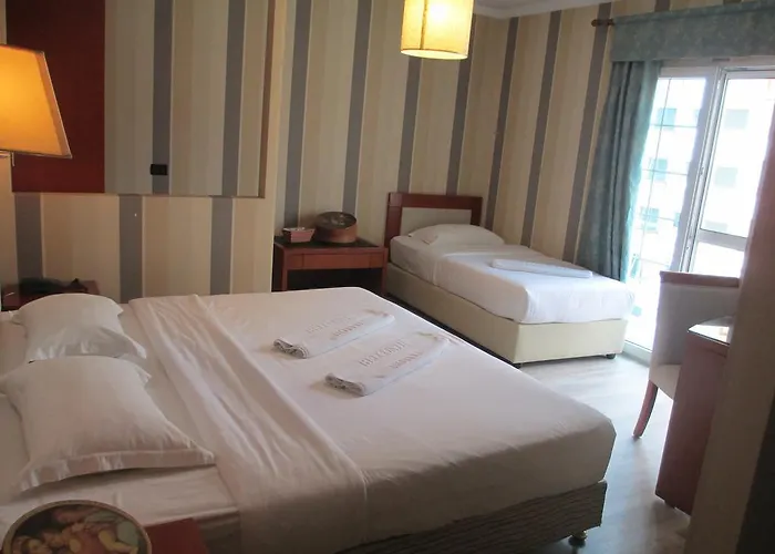 فندق Bel Conti 4*